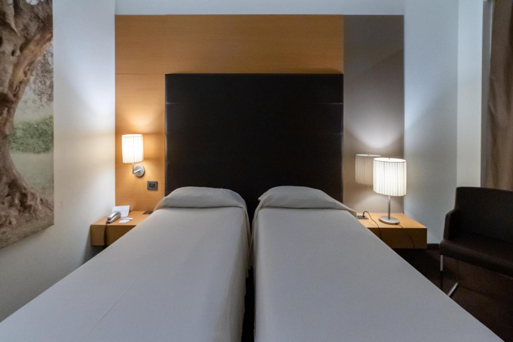Parco Dei Principi Hotel Congress&SPA Bari Esterno foto